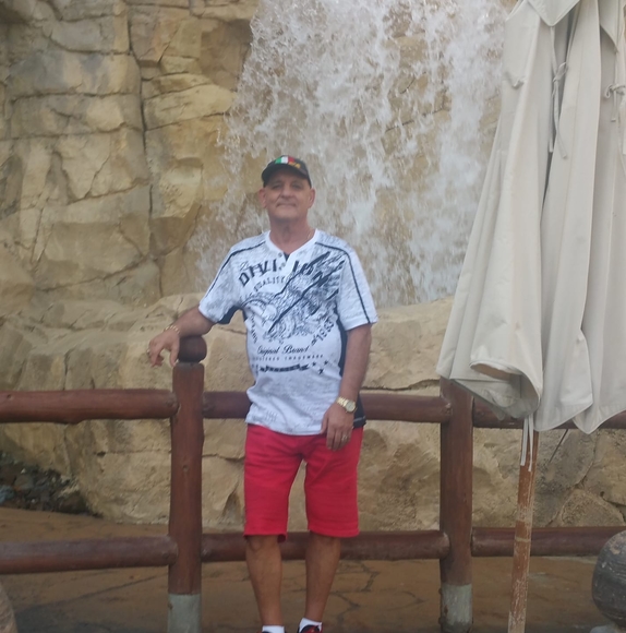 Profile Picture of Mario Arnone (@arnone24) on Poshmark