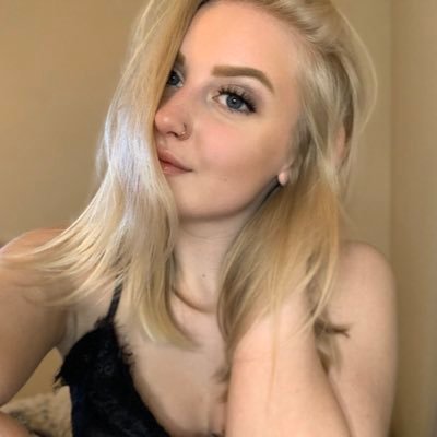 Profile Picture of Sara (@HaneySara) on Twitter