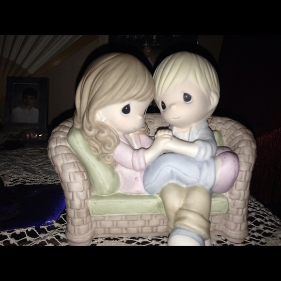 Profile Picture of Clara Knauber (@claraknauber) on Poshmark