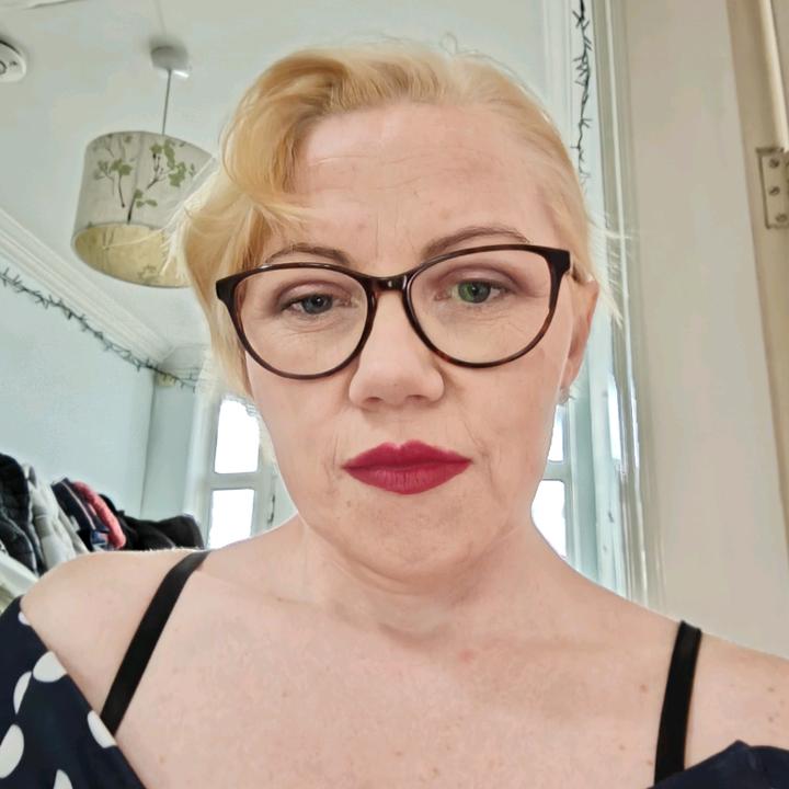 Profile Picture of Amanda Hunter (@@amandahunter71) on Tiktok