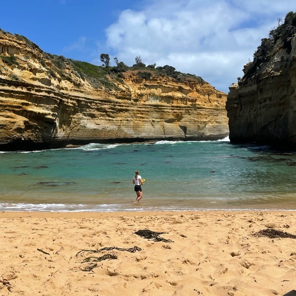 Profile Picture of Lily Coy (@_lilycoy) on Poshmark