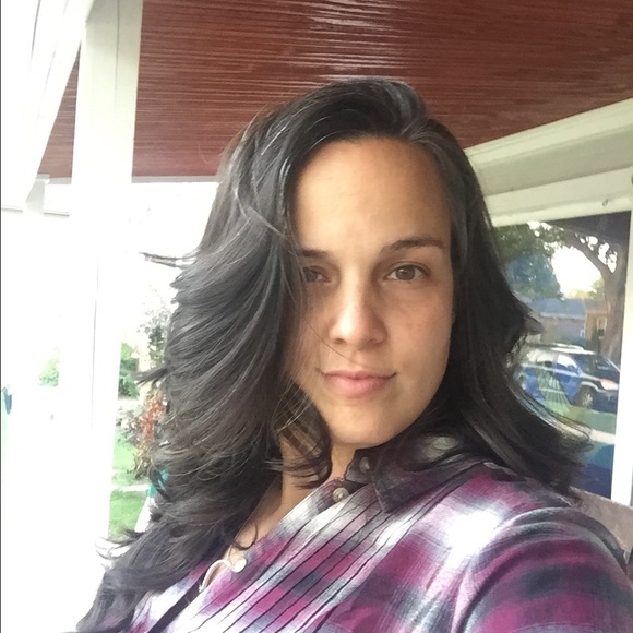 Profile Picture of Joann Steele (@steelejoann5995) on Poshmark