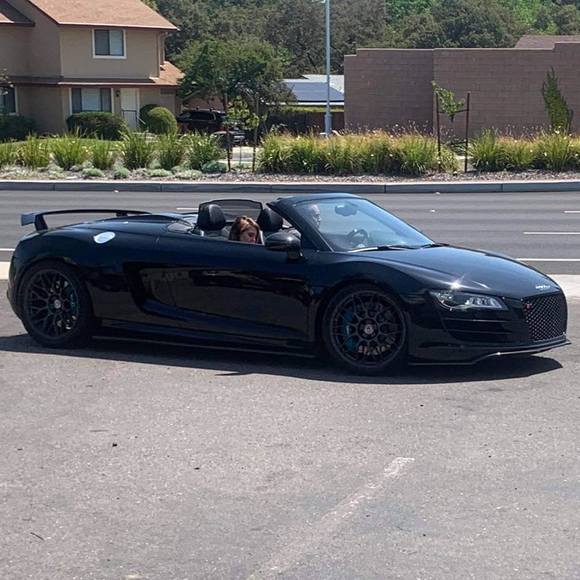 Profile Picture of Anthony Peragine (@aperagine77) on Poshmark