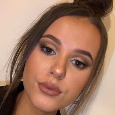 Profile Picture of Zoë (@ZoeWalsh_x) on Twitter
