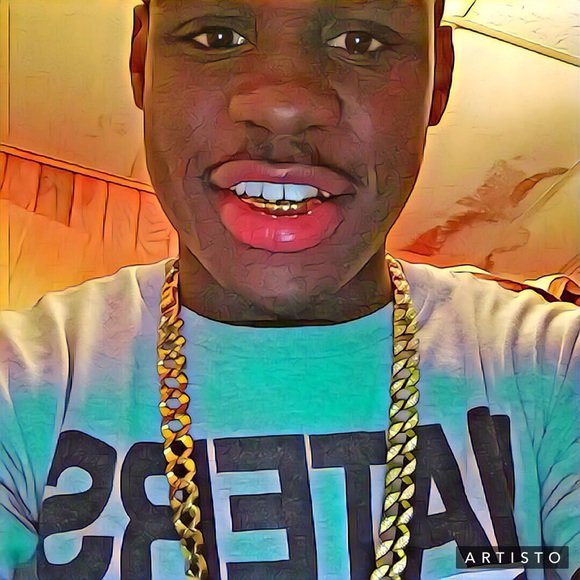 Profile Picture of Dwayne Royster (@gottieguwapo) on Poshmark