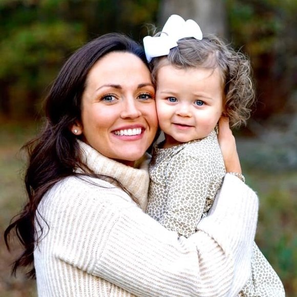 Profile Picture of Allison Bowling (@allisonbowling1) on Poshmark