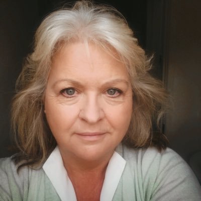 Profile Picture of Liz Matthews (@LizziMatt) on Twitter