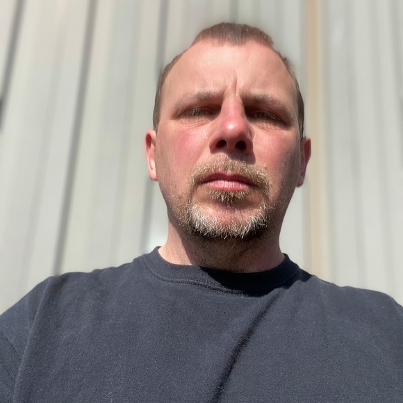 Profile Picture of Brian Lee (@brianwhiteley74) on Poshmark