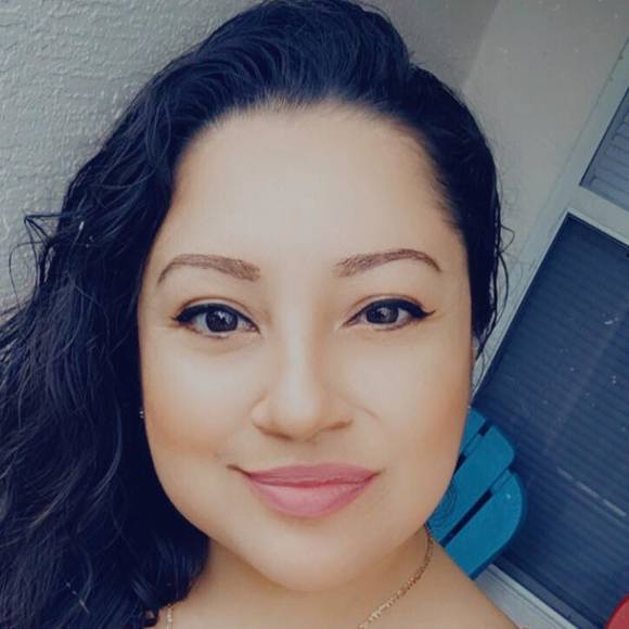 Sharelle Choez - Poshmark Profile Picture of Sharelle Choez (@sharellechoez) on Poshmark