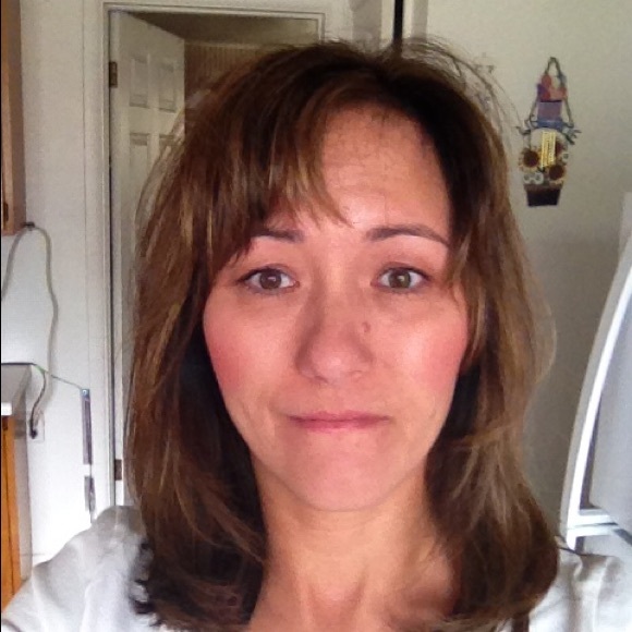 Profile Picture of Sally Castleton (@sally359) on Poshmark
