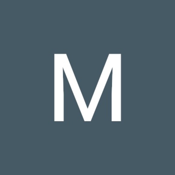 Profile Picture of Maya Minter (@mayaminter) on Poshmark