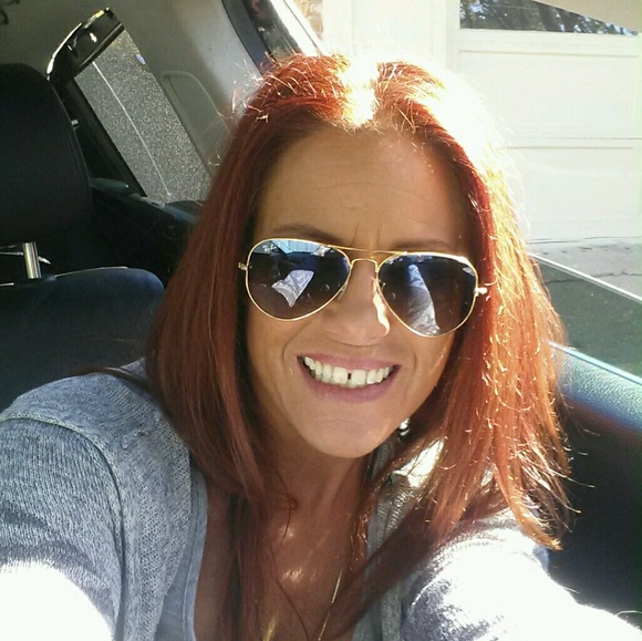 Profile Picture of Sharon Whitebread (@rileyrooroo1) on Poshmark