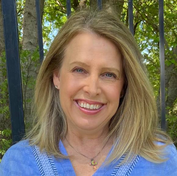 Kim Ebrey - Poshmark Profile Picture of Kim Ebrey (@ebreyfive) on Poshmark