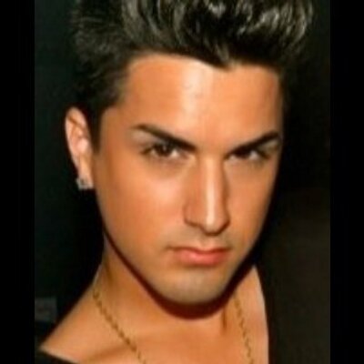 Profile Picture of Matthew Amaral (@matt_makeup) on Twitter