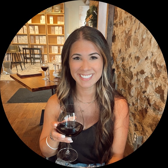Profile Picture of Ashley Steffel (@15kirkas) on Poshmark