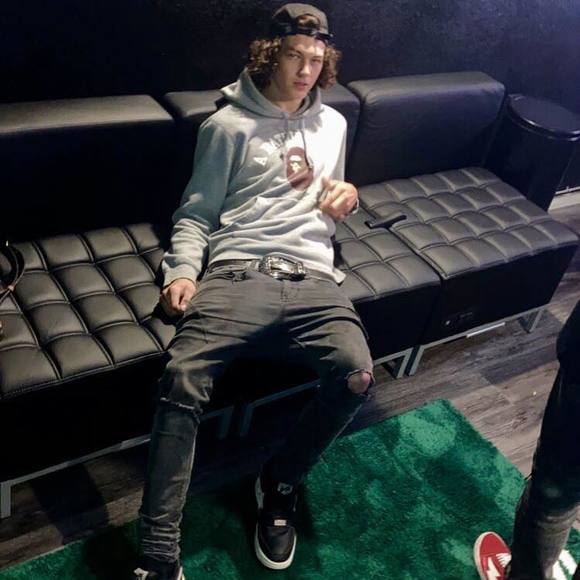 Profile Picture of James Dunham (@jdunhamboss) on Poshmark