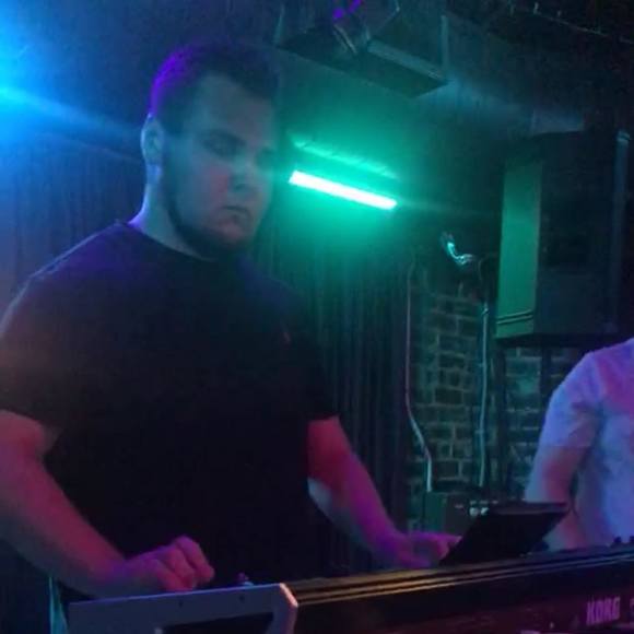 Profile Picture of Ramic Sanin (@sanin_23) on Poshmark