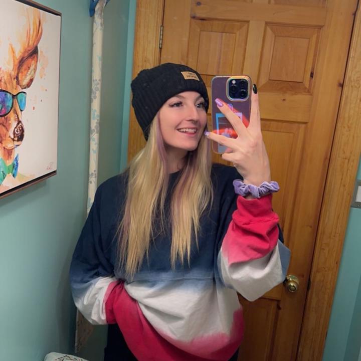 Profile Picture of jaclynthompsonn (@@jaclynthompsonn) on Tiktok