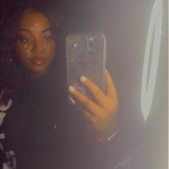 Profile Picture of Christiana Quire (@nicole_kristina) on Poshmark