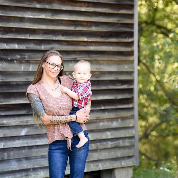 Profile Picture of Lani Wright (@losserrlani) on Poshmark