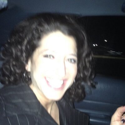 Profile Picture of Anne Levin (@levshap) on Twitter