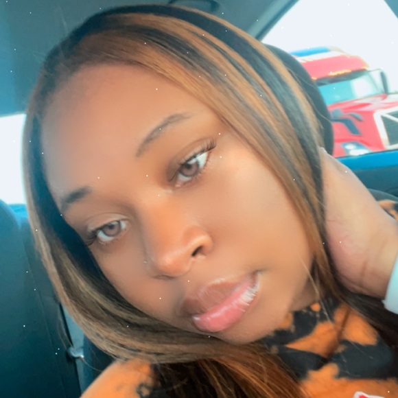 Profile Picture of Ciera Simpson (@misscie28) on Poshmark