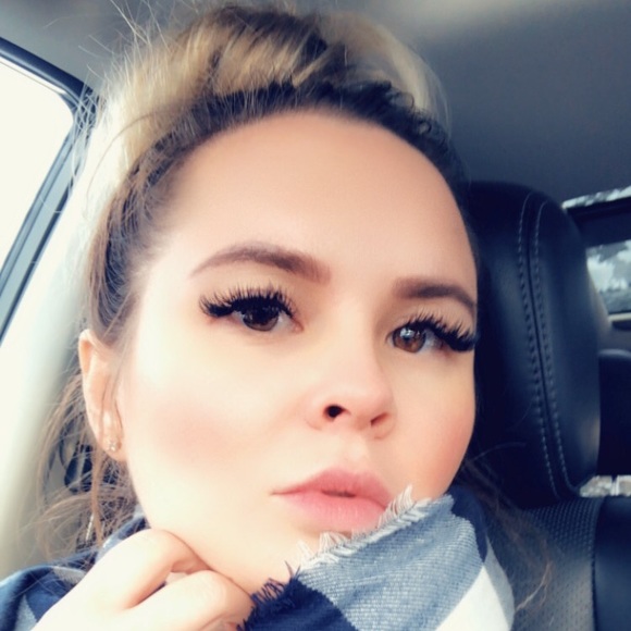 Profile Picture of Candice Styre (@cstyre) on Poshmark