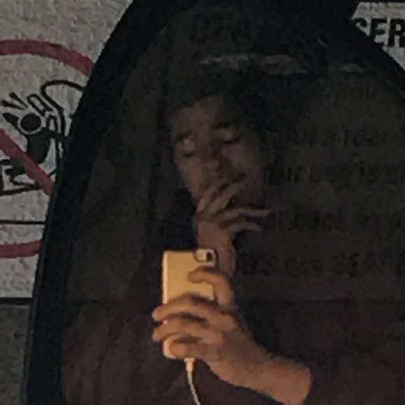 Profile Picture of Tyler Yon (@kushblunt09) on Poshmark