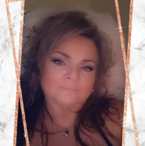 Profile Picture of Deb Schuck (@deb1962) on Poshmark