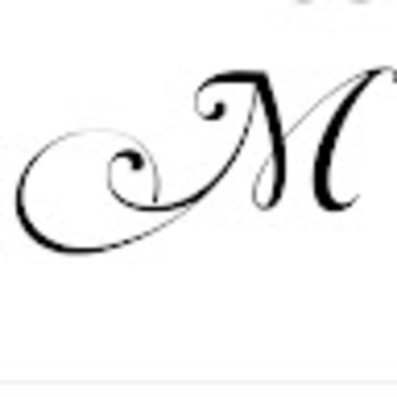 Profile Picture of Monique Khoury (@mbk1119) on Poshmark