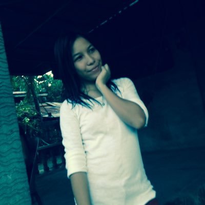 Profile Picture of Vivi (@viviandevera72) on Twitter