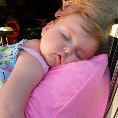 Profile Picture of Bonnie McCann (@bonbon_8890) on Twitter