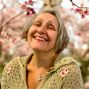 Profile Picture of Michelle Rumney (@MichelleRumney) on Youtube