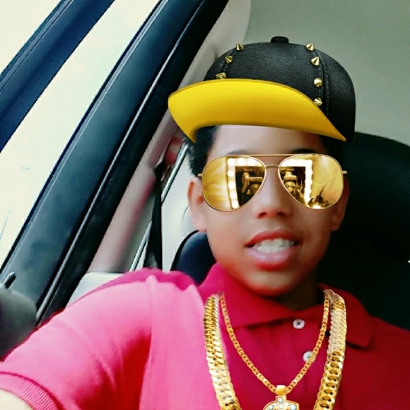 Profile Picture of Lorenzo Price (@lorenzoprice_14) on Poshmark