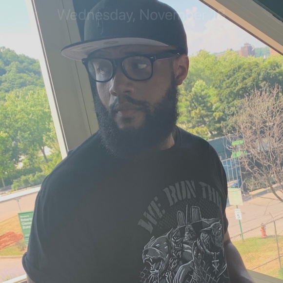 Profile Picture of Ryan Reid (@ryanreid554) on Poshmark