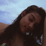 Profile Picture of Isis 🐚🌊 (@isis.m.maciel) on Instagram