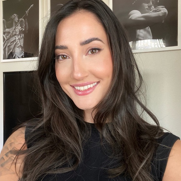 Profile Picture of Crystal Cain (@crystalalyce) on Poshmark