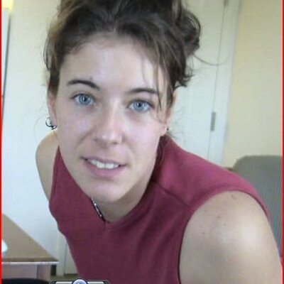 Profile Picture of Helene Joseph (@Nottybutterfly) on Twitter