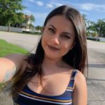 Profile Picture of Emely Escobar (@brightside_creations) on Instagram