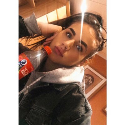 Profile Picture of Jess Newton (@jessssNewton) on Twitter