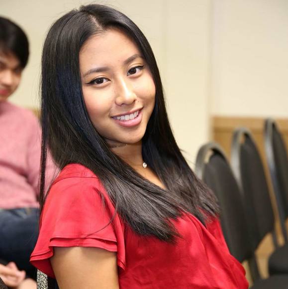 Profile Picture of Rachel Hannanto (@rhannanto) on Poshmark