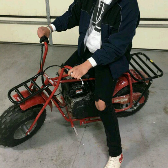 Profile Picture of Israel Pliego (@greyxyno) on Poshmark