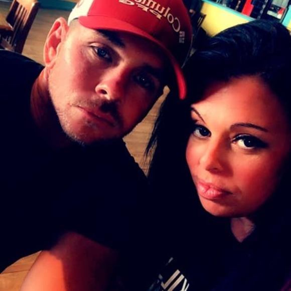 Profile Picture of Brandi Knopes (@bknopes) on Poshmark