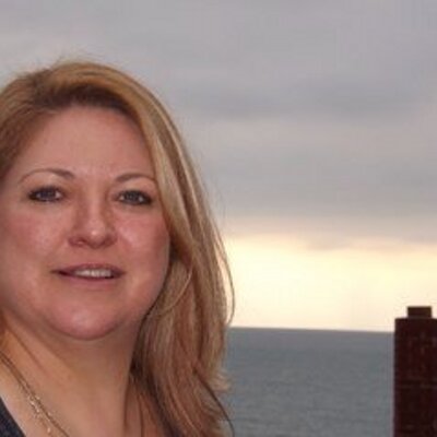 Profile Picture of Arlene Davis (@Arlz7) on Twitter