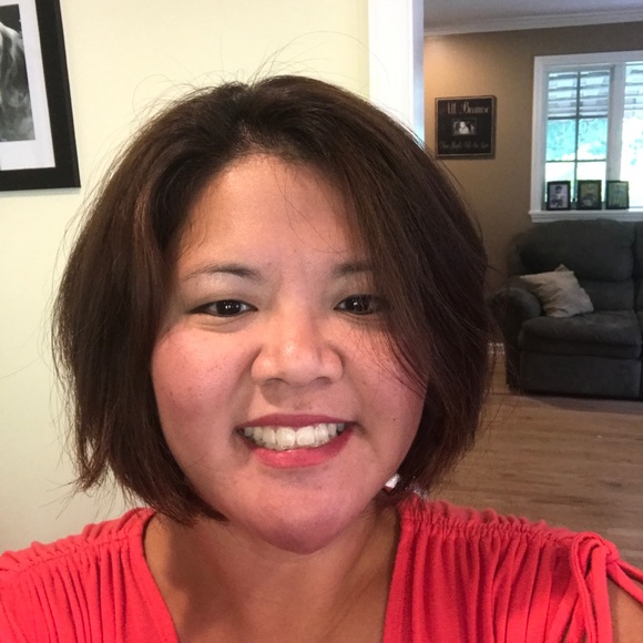 Profile Picture of Melissa Blankenship (@sheamd2) on Poshmark