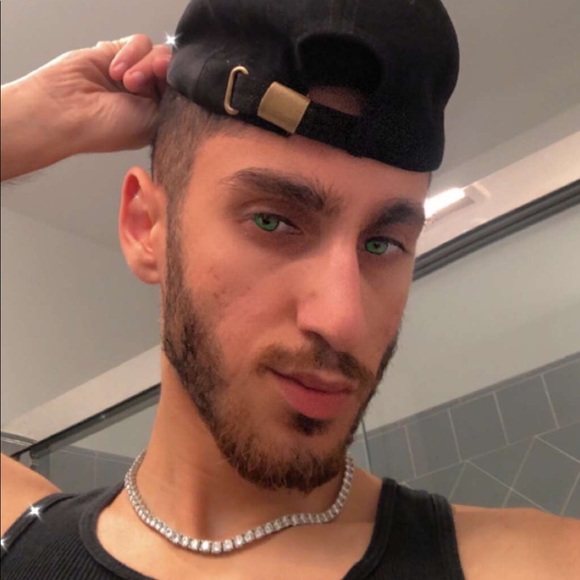 Profile Picture of Omeed Soleimani (@omeedsoleimani) on Poshmark