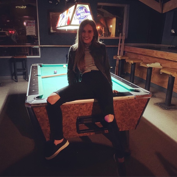 Profile Picture of Mariah Kramer (@mlkramer18) on Poshmark