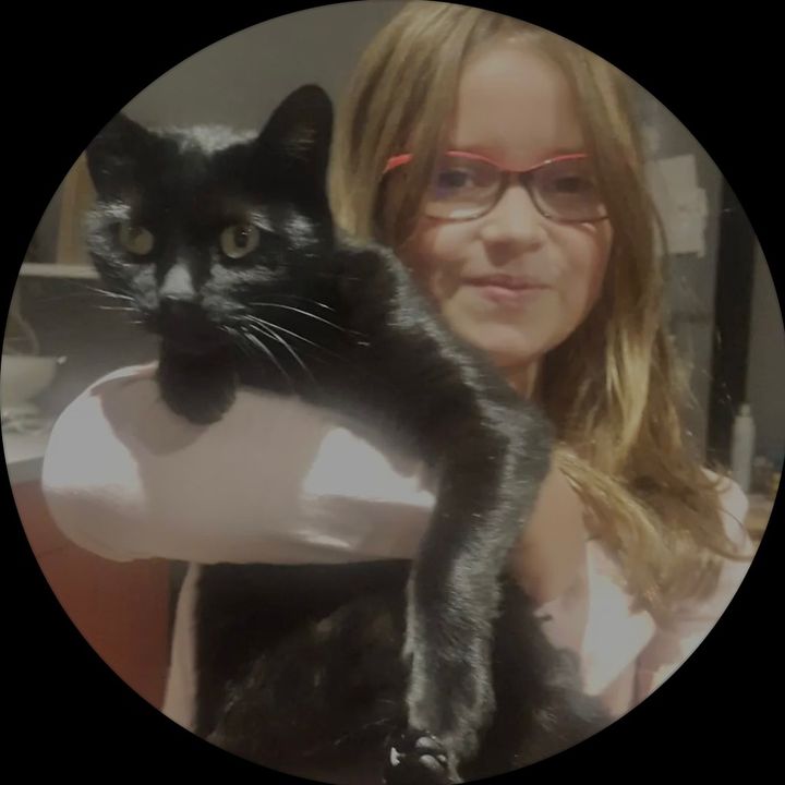 Profile Picture of lol’ (@lorette.prive) on Tiktok