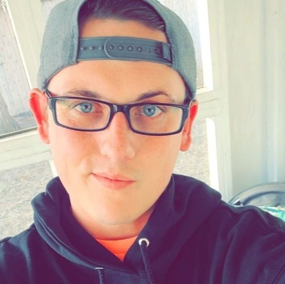 Profile Picture of Andrew Basham (@drewbabymore) on Poshmark