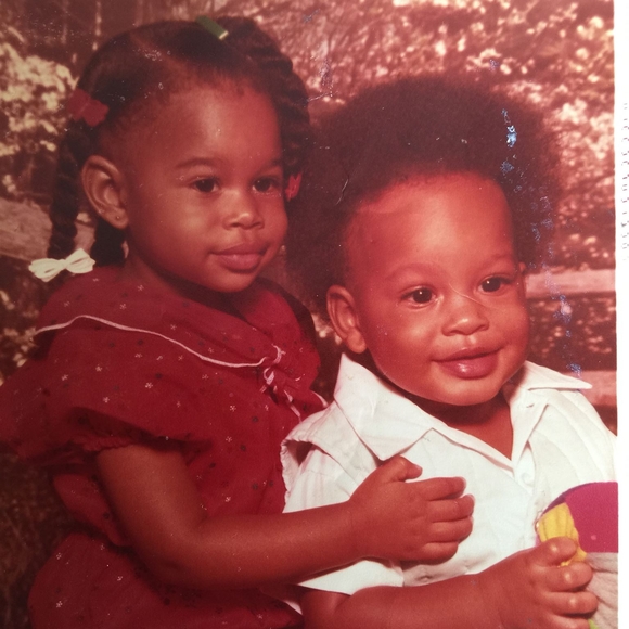 Donald Thompson - Poshmark Profile Picture of Donald Thompson (@joshpapa) on Poshmark